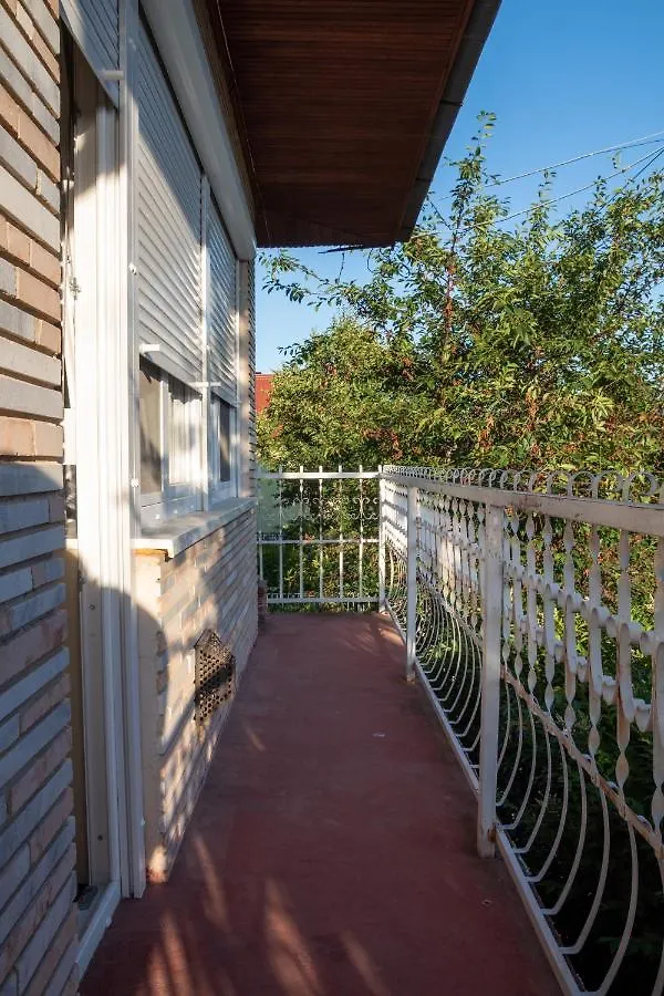 Pavai Apartman Hajdúszoboszló Lägenhet